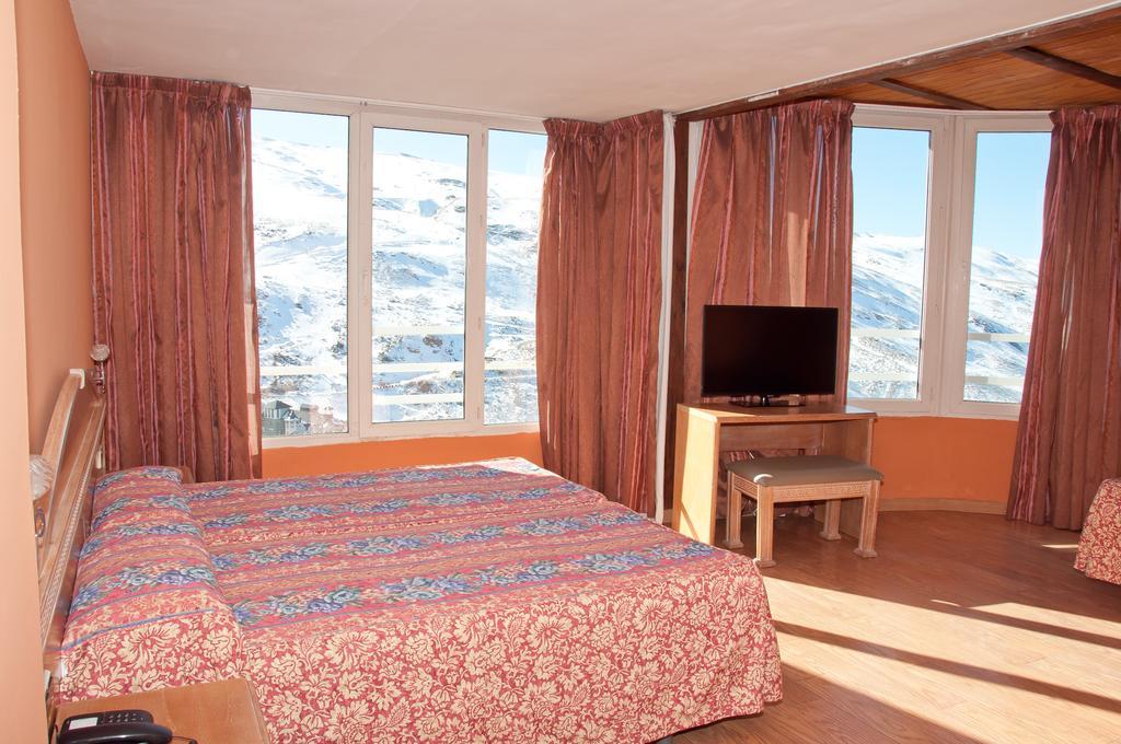 سْييرا نيفادا Hotel Reino Nevado المظهر الخارجي الصورة